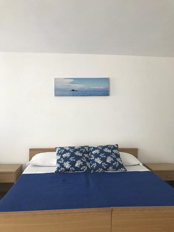 Scala Blu - Immobilevante Ponza Exteriör bild
